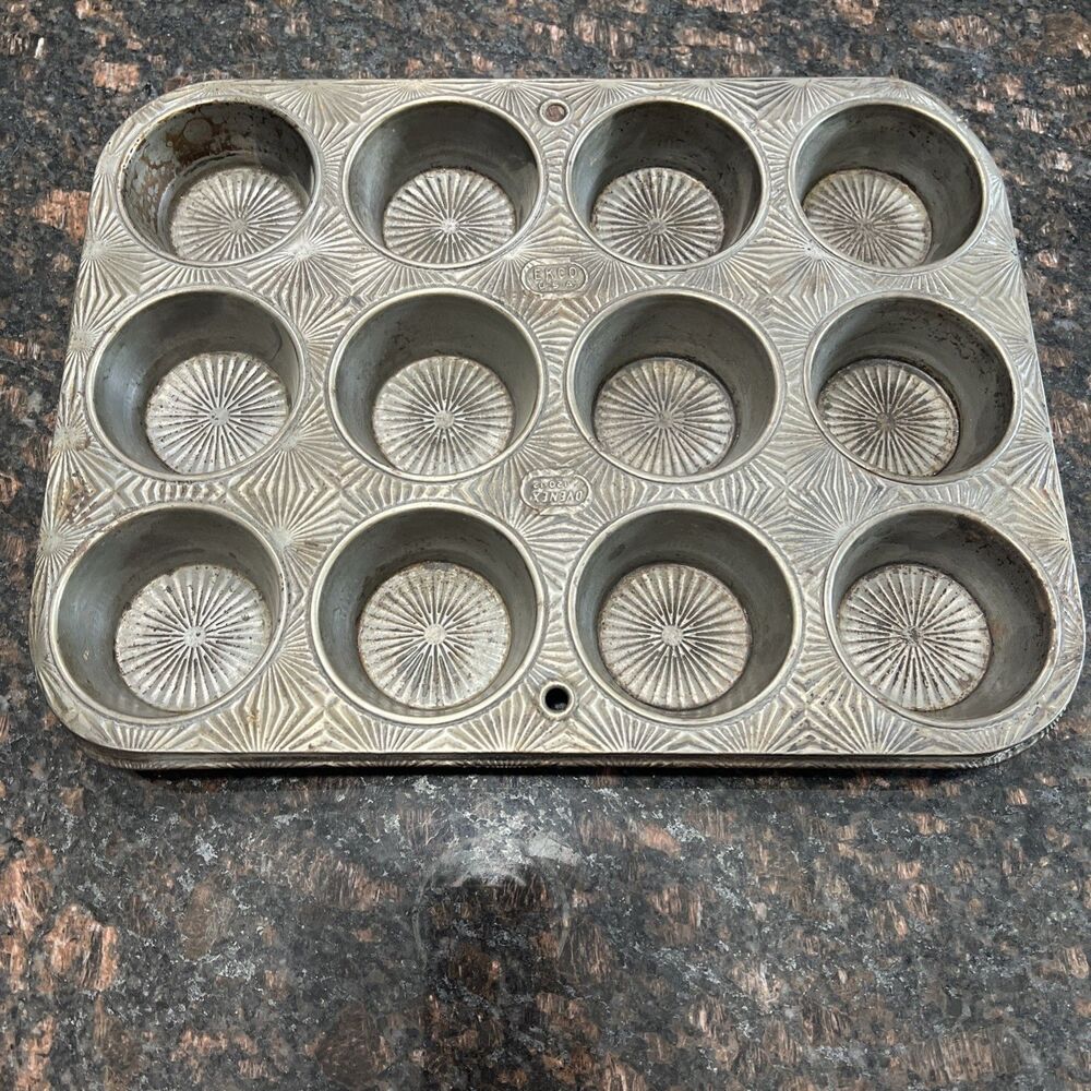 Ekco Ovenex  Cupcake & Muffin Baking Pan Tin Dozen 120-12